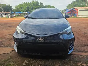 Toyota Corolla XSE (1.8L 4cyl 2A) 2019 Black