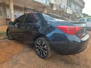 Toyota Corolla XSE (1.8L 4cyl 2A) 2019 Black