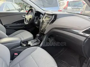 Hyundai Santa Fe 2014 White