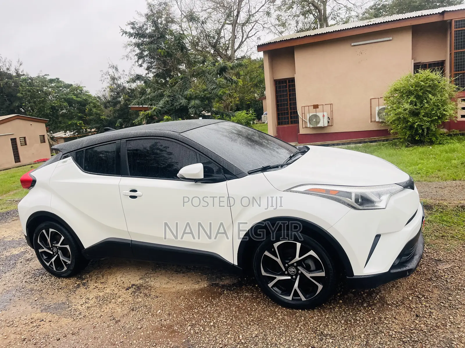 Toyota C-HR XLE Prermium FWD (2.0L 4cyl 2AM) 2018 White