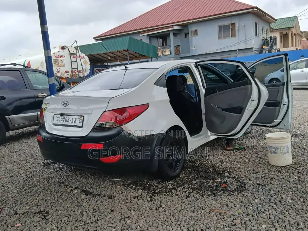 Hyundai Accent 2013 White