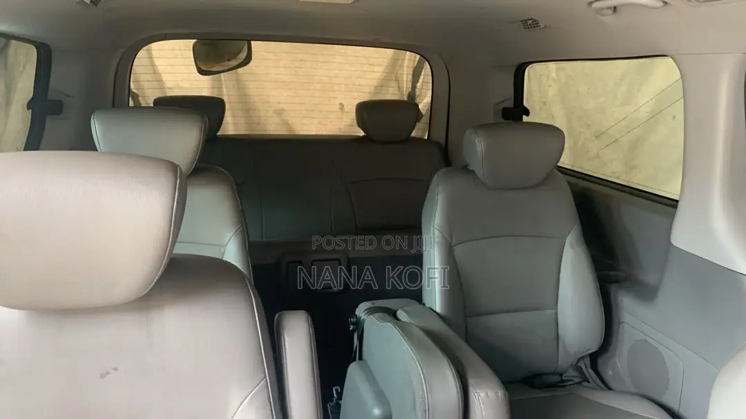 Hyundai Starex 2015 Yellow