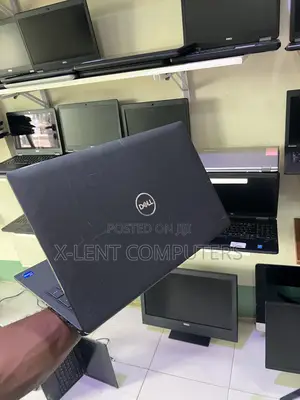Laptop Dell Latitude 3520 16GB Intel Core i5 SSD 256GB