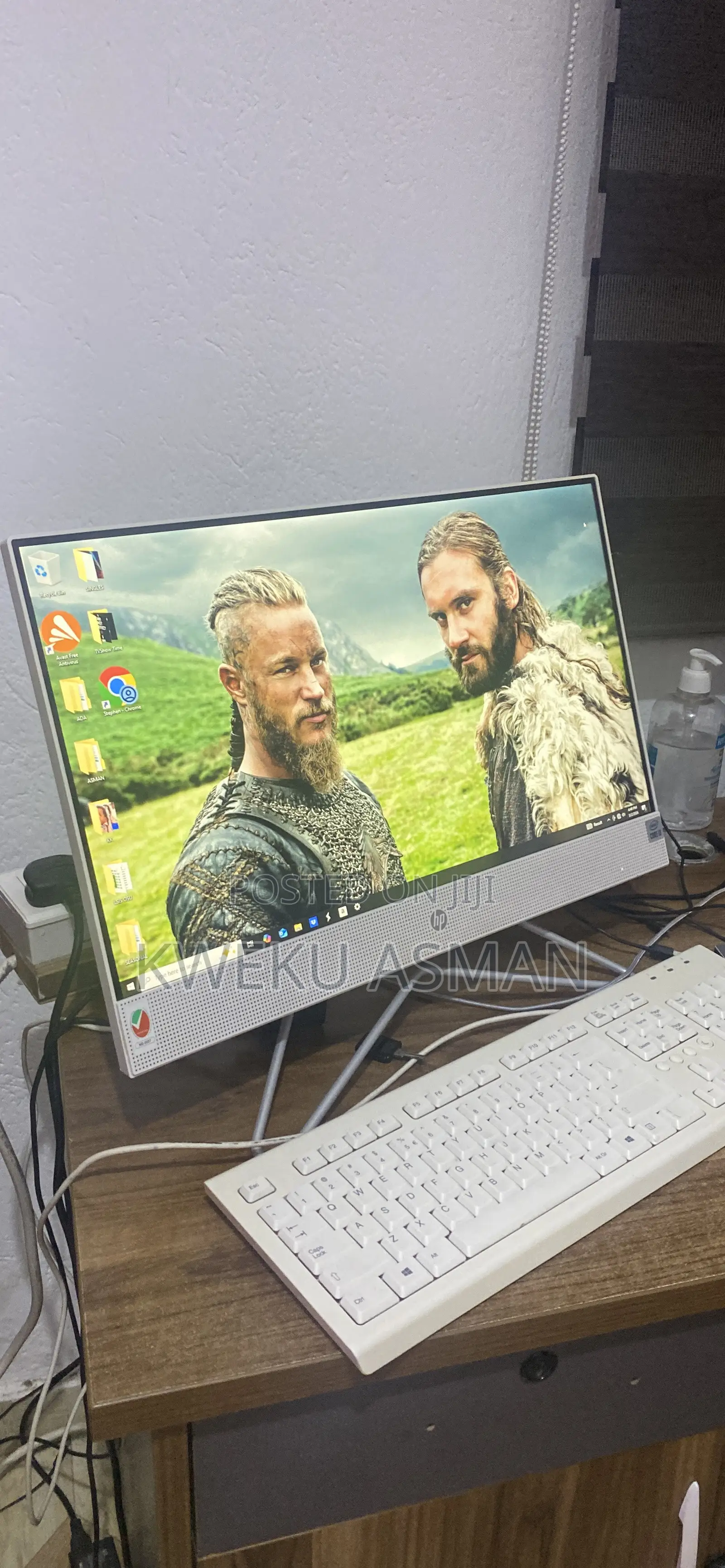 Desktop Computer HP 200 G4 22 All-in-One 4GB Intel Core i3 SSD 1T