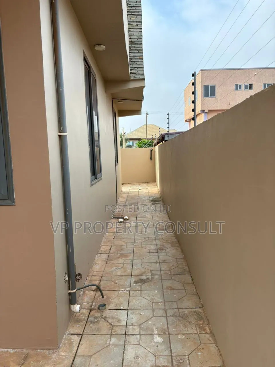 3bdrm House in Owusu Ansah for rent
