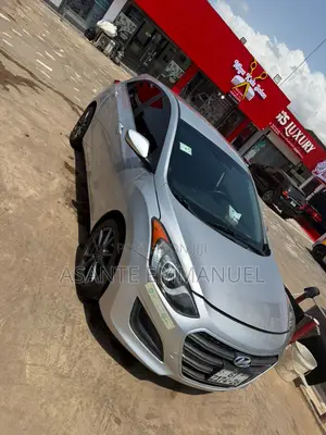 Hyundai Elantra Limited Sedan FWD (1.8L 4cyl 6A) 2016 Silver