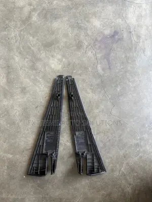 2023-2025 Honda Cr-v Side Tailgate Hinge Cover