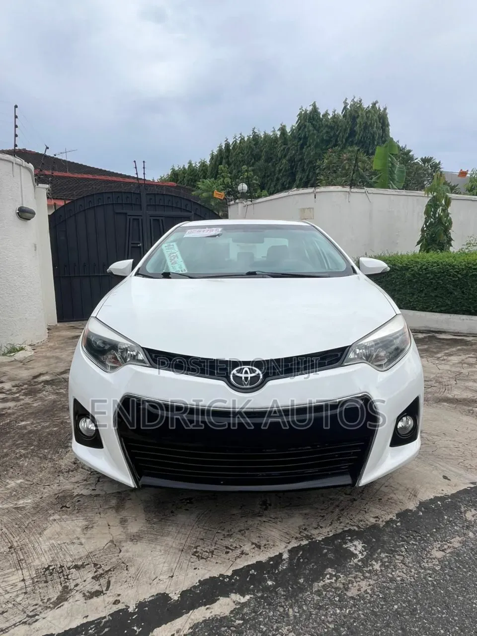 Toyota Corolla 2015 White