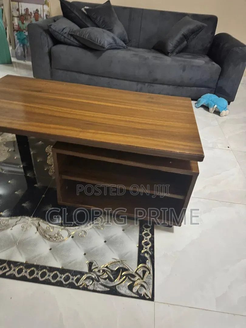 High Quality Center Table