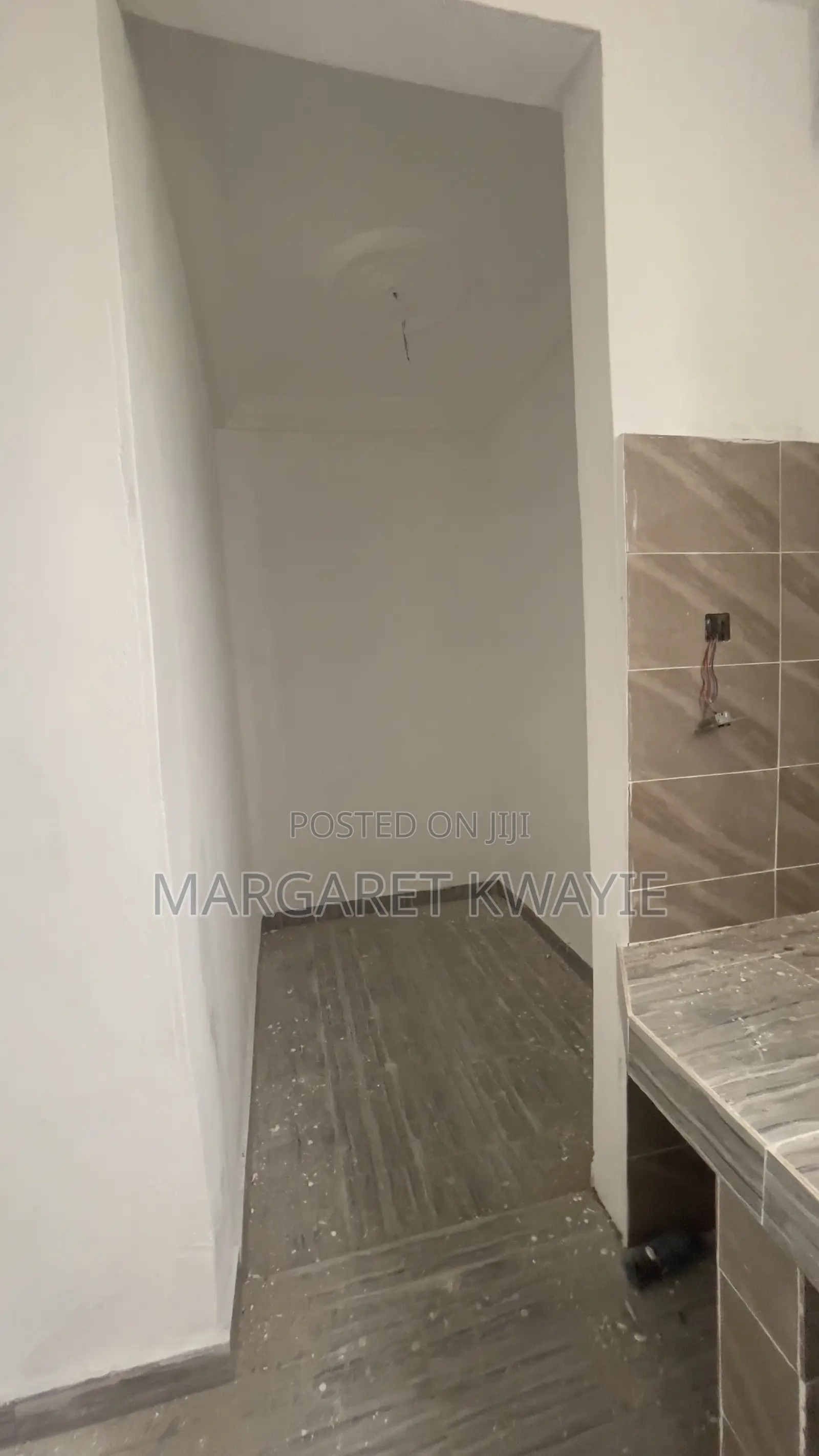 Furnished 1bdrm Block of Flats in Chamber And Hall, Kumasi Metropolitan