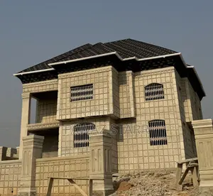 5bdrm House in Fawaz Real Estate, Atwima Kwanwoma for sale