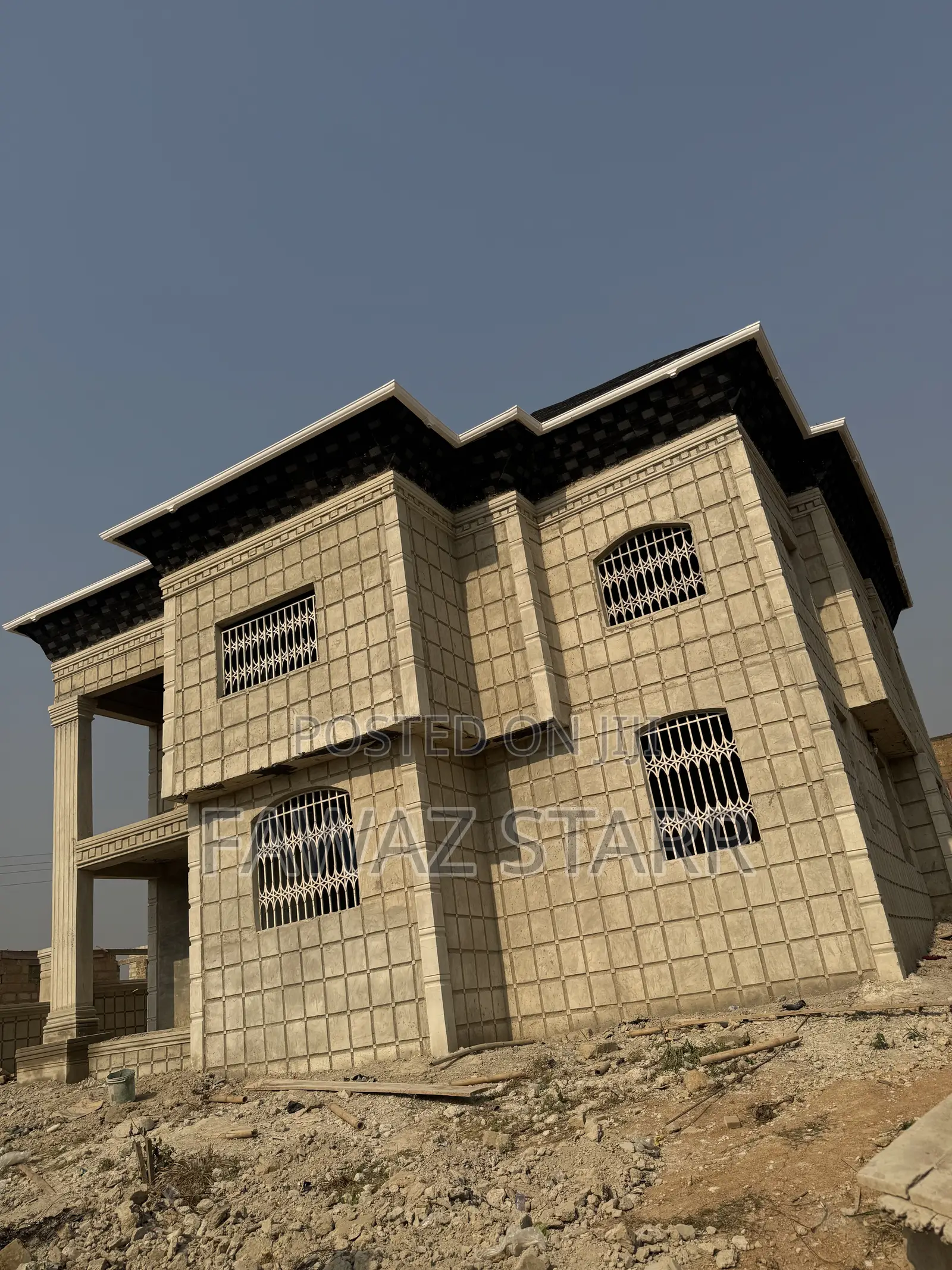 5bdrm House in Fawaz Real Estate, Atwima Kwanwoma for sale