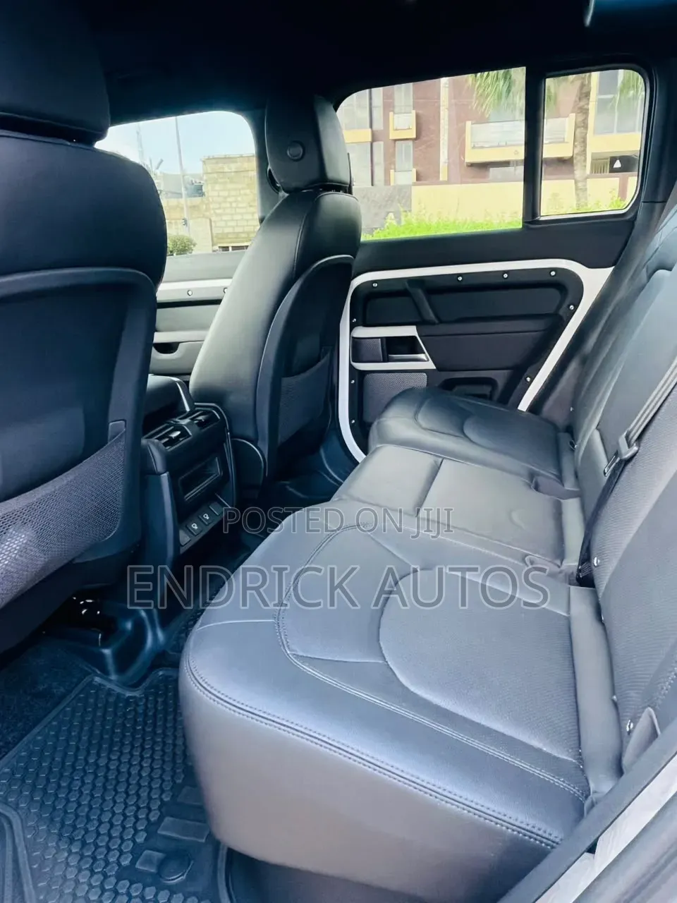 Land Rover Defender 2024 White