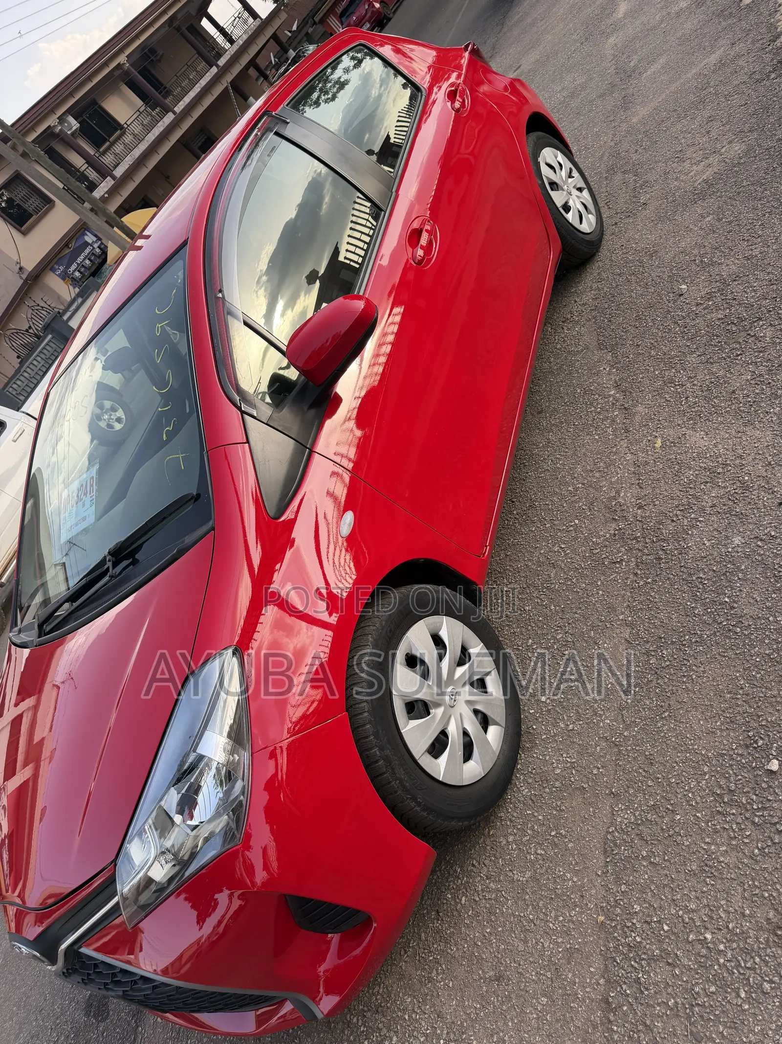 Toyota Yaris L Hatchback 3dr 2014 Red