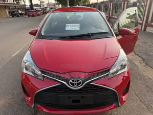 Toyota Yaris L Hatchback 3dr 2014 Red