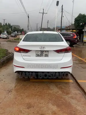 Hyundai Elantra 2017 White