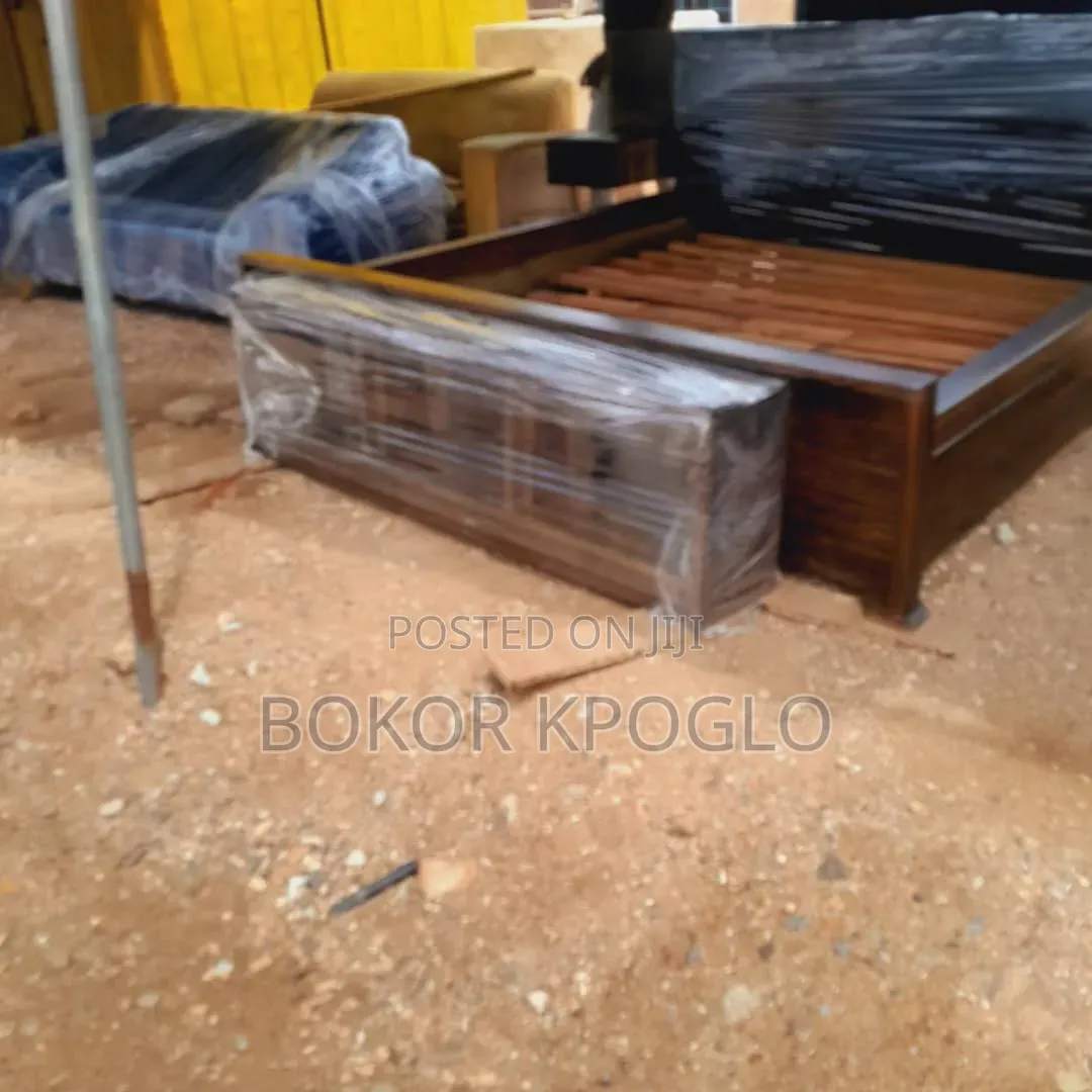 Executive Wooden Queen Size Bed Frame Is Available