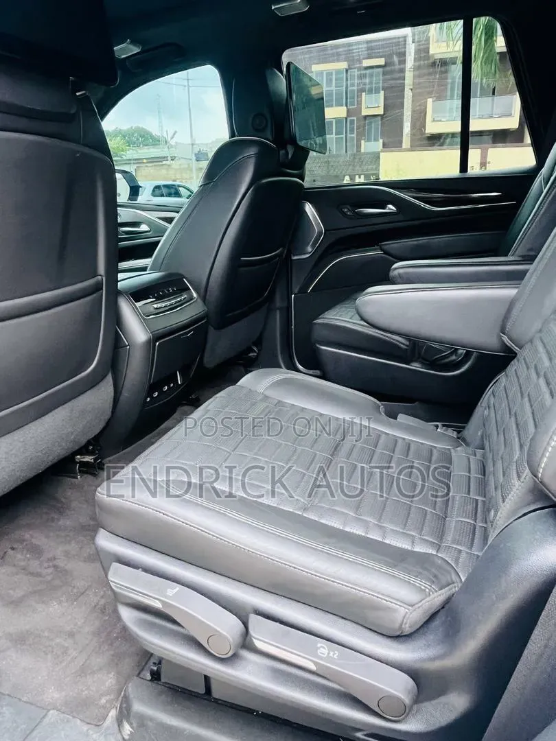 Cadillac Escalade 2023 White