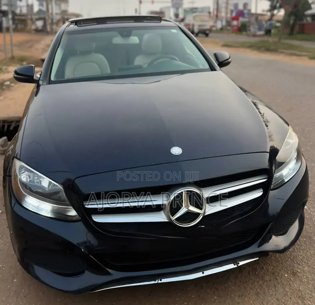 Mercedes-Benz C300 2017 Black