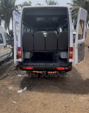 Mercedes-Benz Sprinter 2012 White