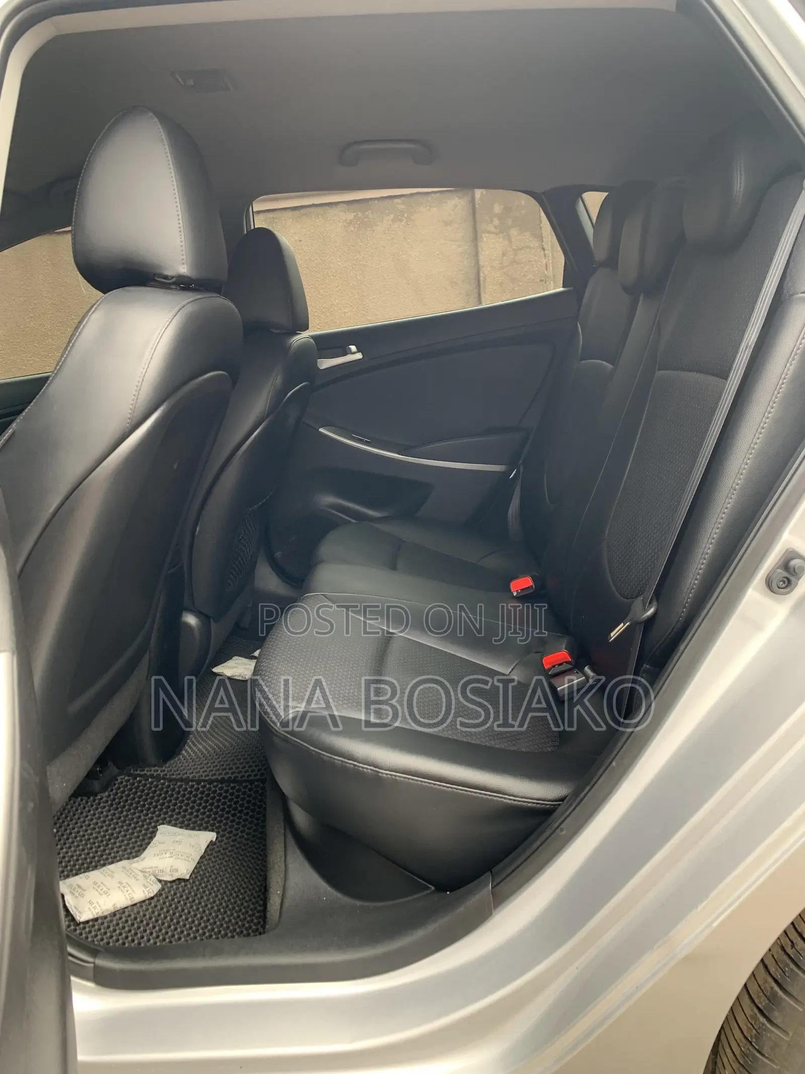 Hyundai Accent SE Hatchback 2017 Silver