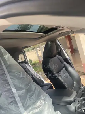 Toyota RAV4 2022 White