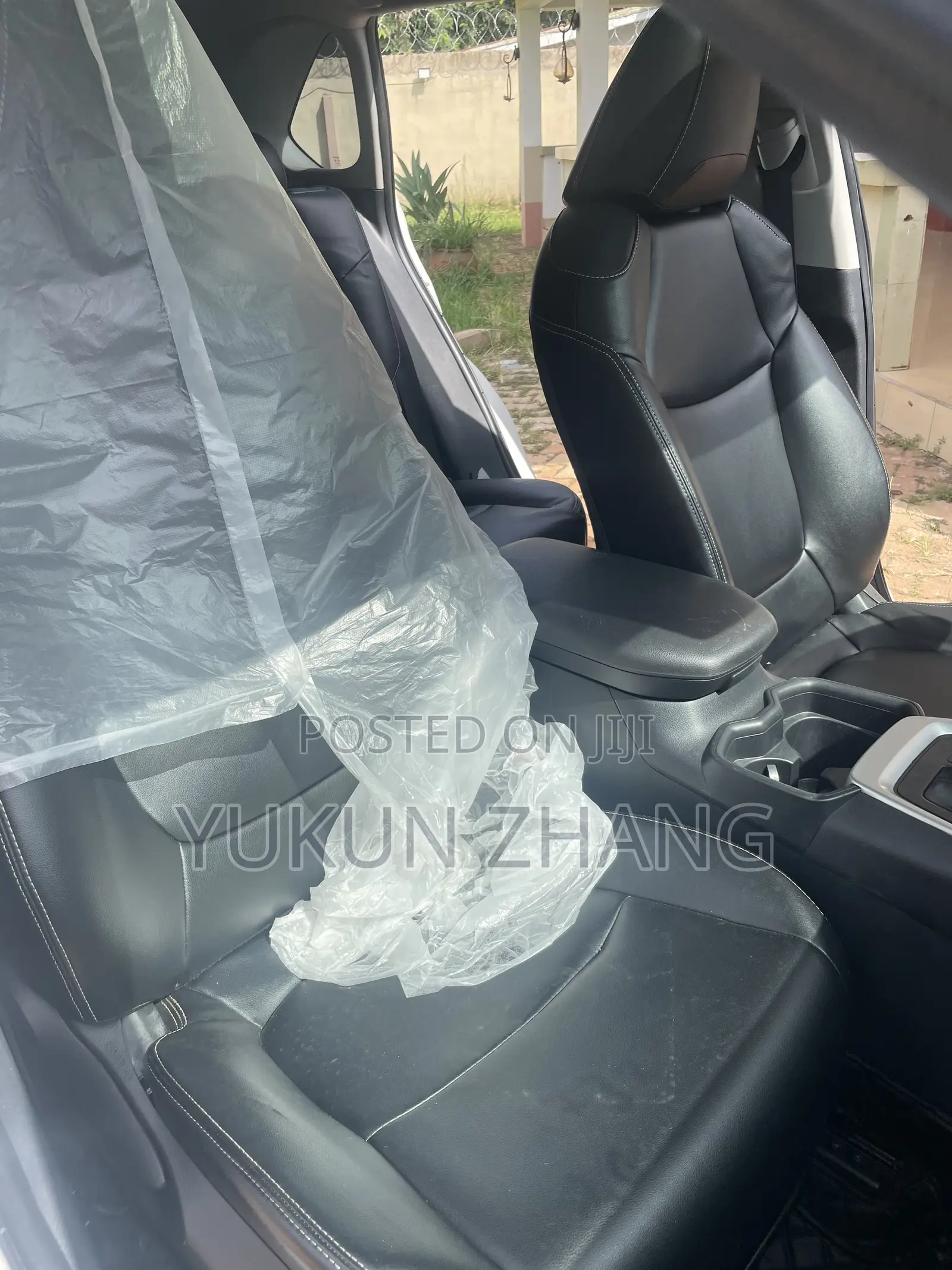 Toyota RAV4 2022 White