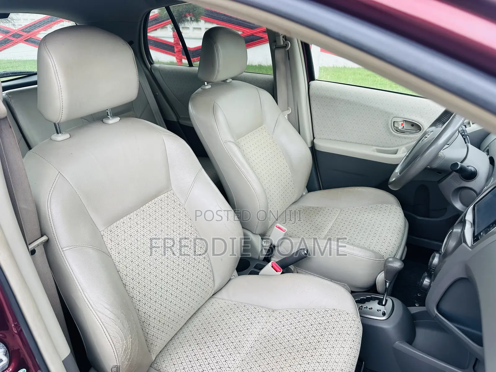 Toyota Vitz 2010 Burgundy