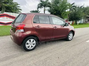 Toyota Vitz 2010 Burgundy