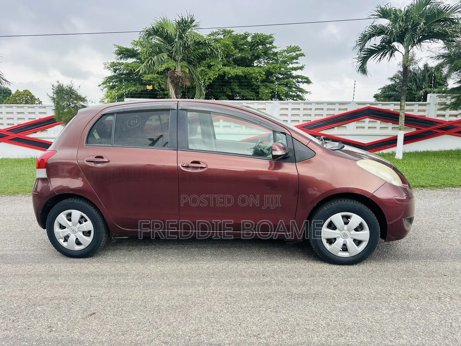 Toyota Vitz 2010 Burgundy