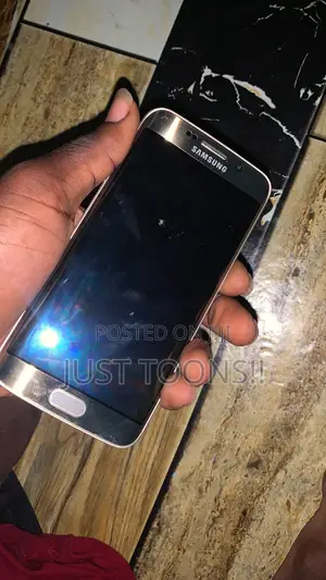 New Samsung Galaxy S6 edge 32 GB Gold