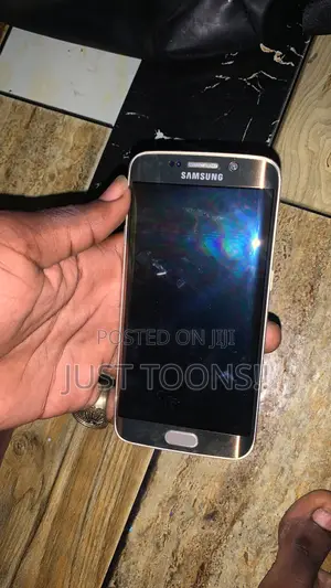 New Samsung Galaxy S6 edge 32 GB Gold