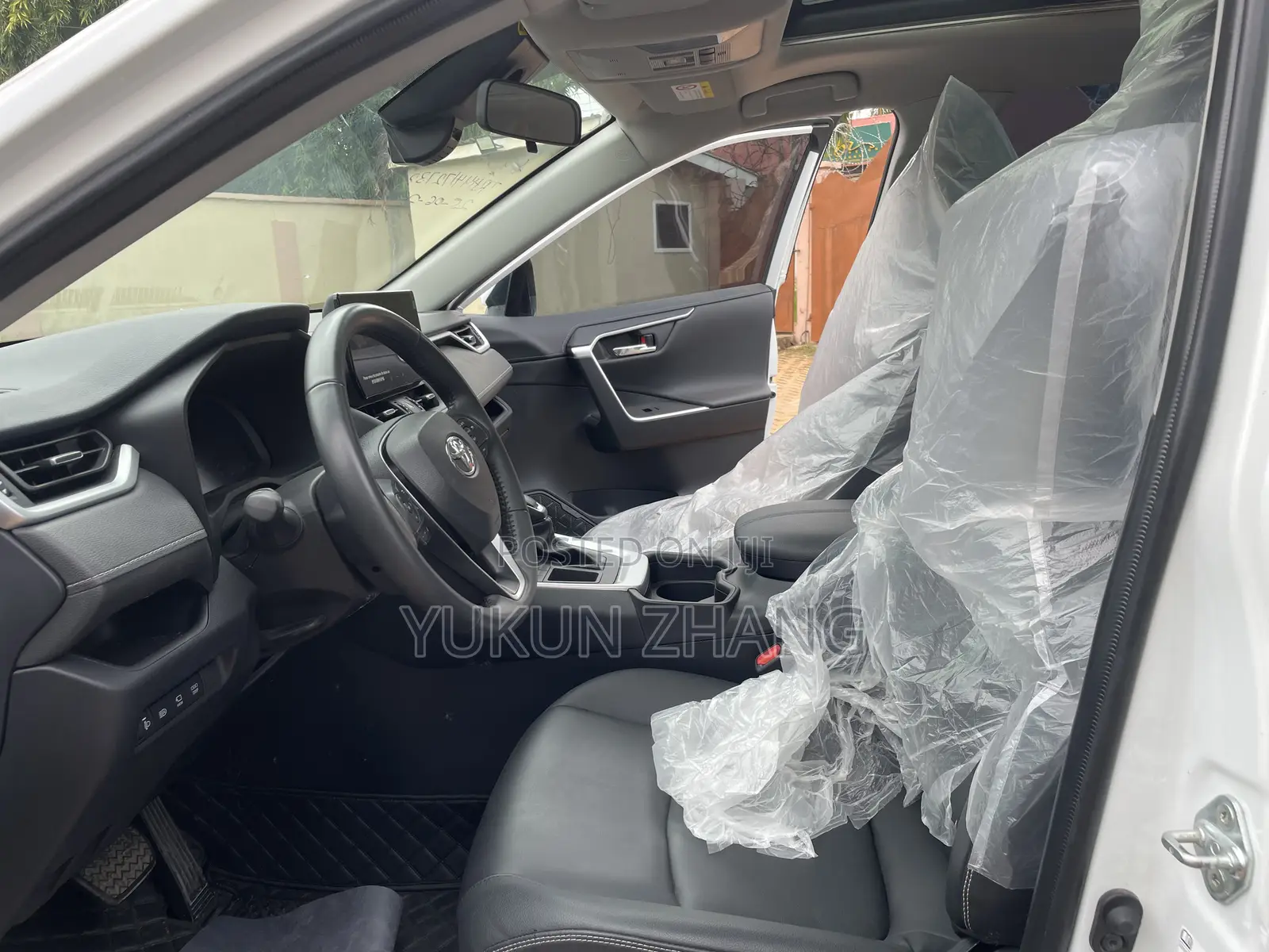 Toyota RAV4 2024 White