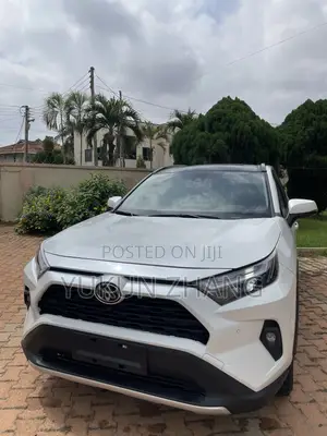 Toyota RAV4 2024 White
