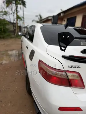 Toyota Camry Base 4dr Sedan (2.4L 4cyl 5M) 2009 White