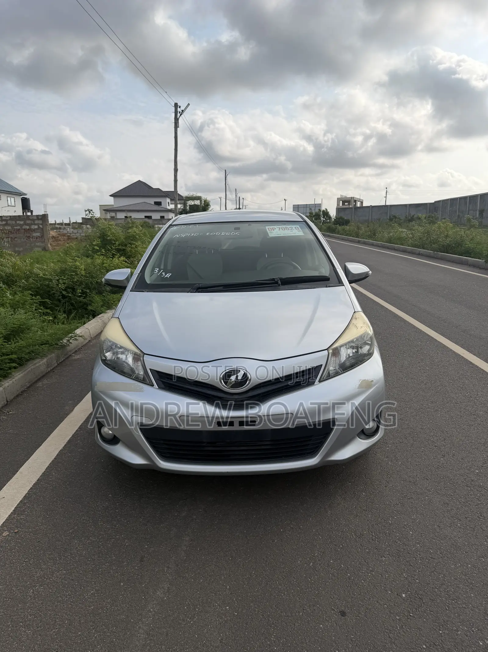 Toyota Vitz 1.3 AWD 5dr 2013 Gray