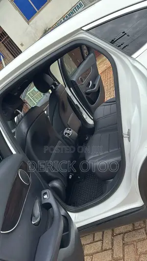 Mercedes-Benz GLC-Class 2019 White