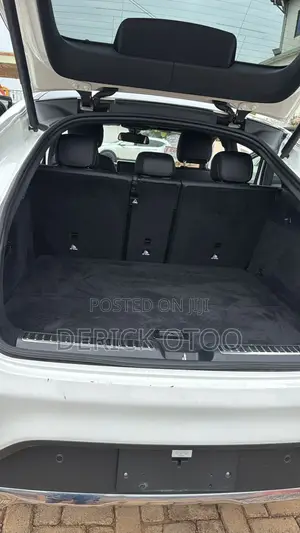 Mercedes-Benz GLC-Class 2019 White
