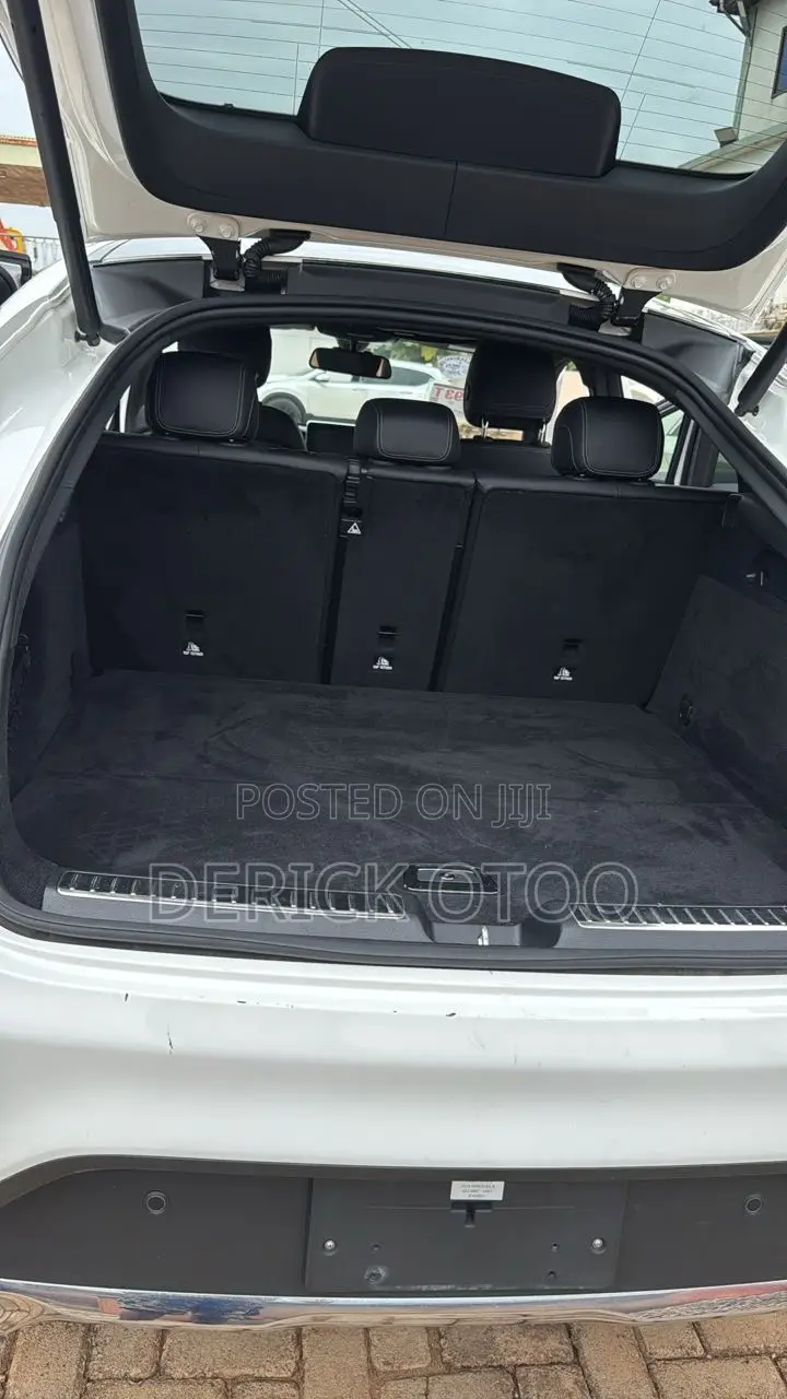 Mercedes-Benz GLC-Class 2019 White
