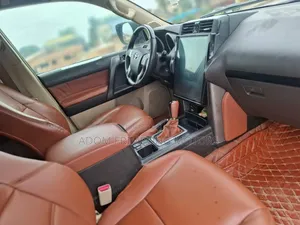 Toyota Land Cruiser Prado 2011 Brown