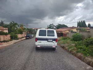 Ford E350 2005 White