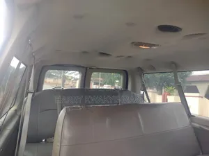 Ford E350 2005 White