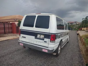 Ford E350 2005 White