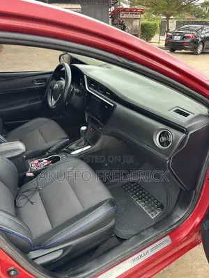 Toyota Corolla XSE (1.8L 4cyl 2A) 2018 Red