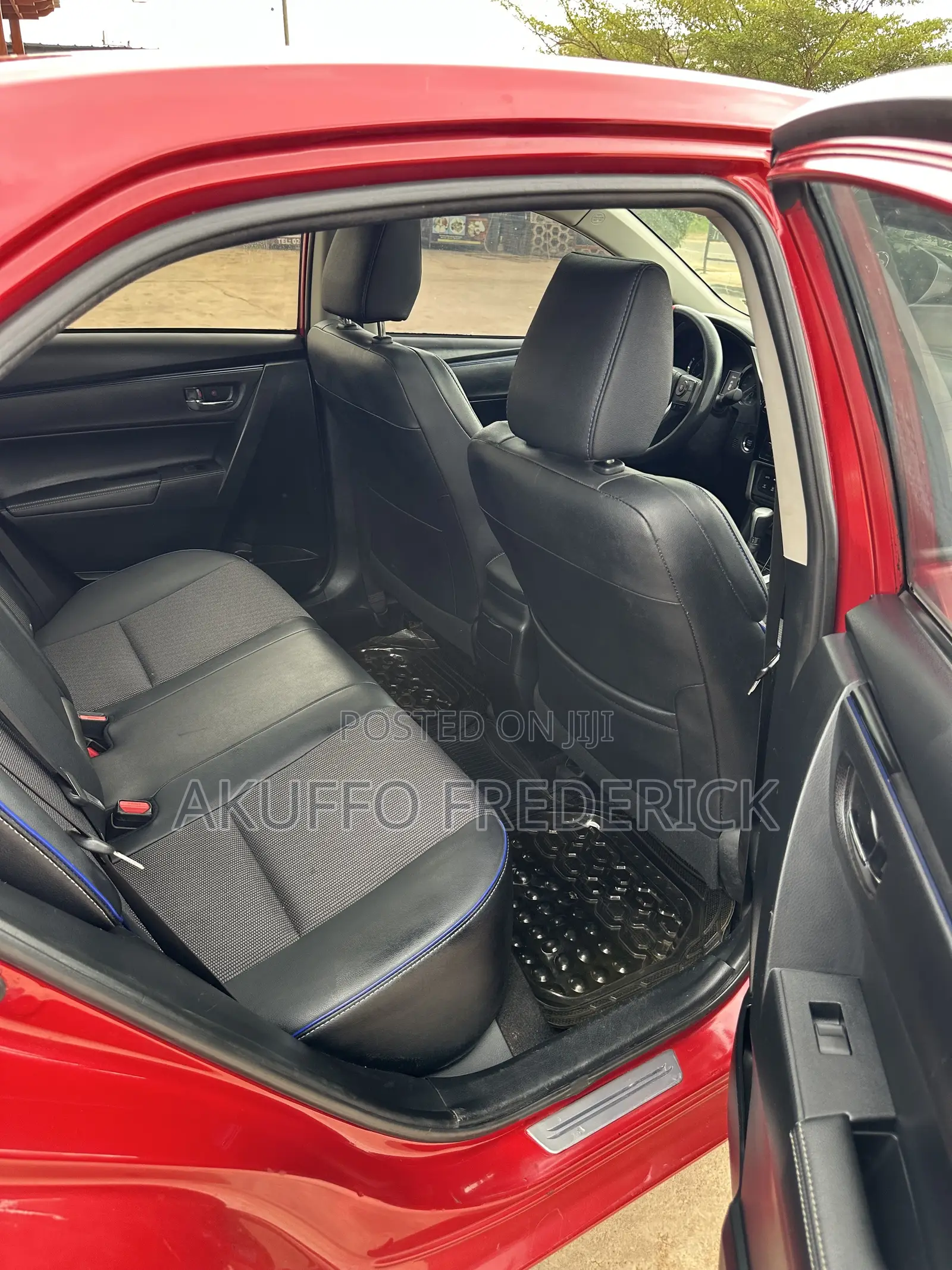 Toyota Corolla XSE (1.8L 4cyl 2A) 2018 Red