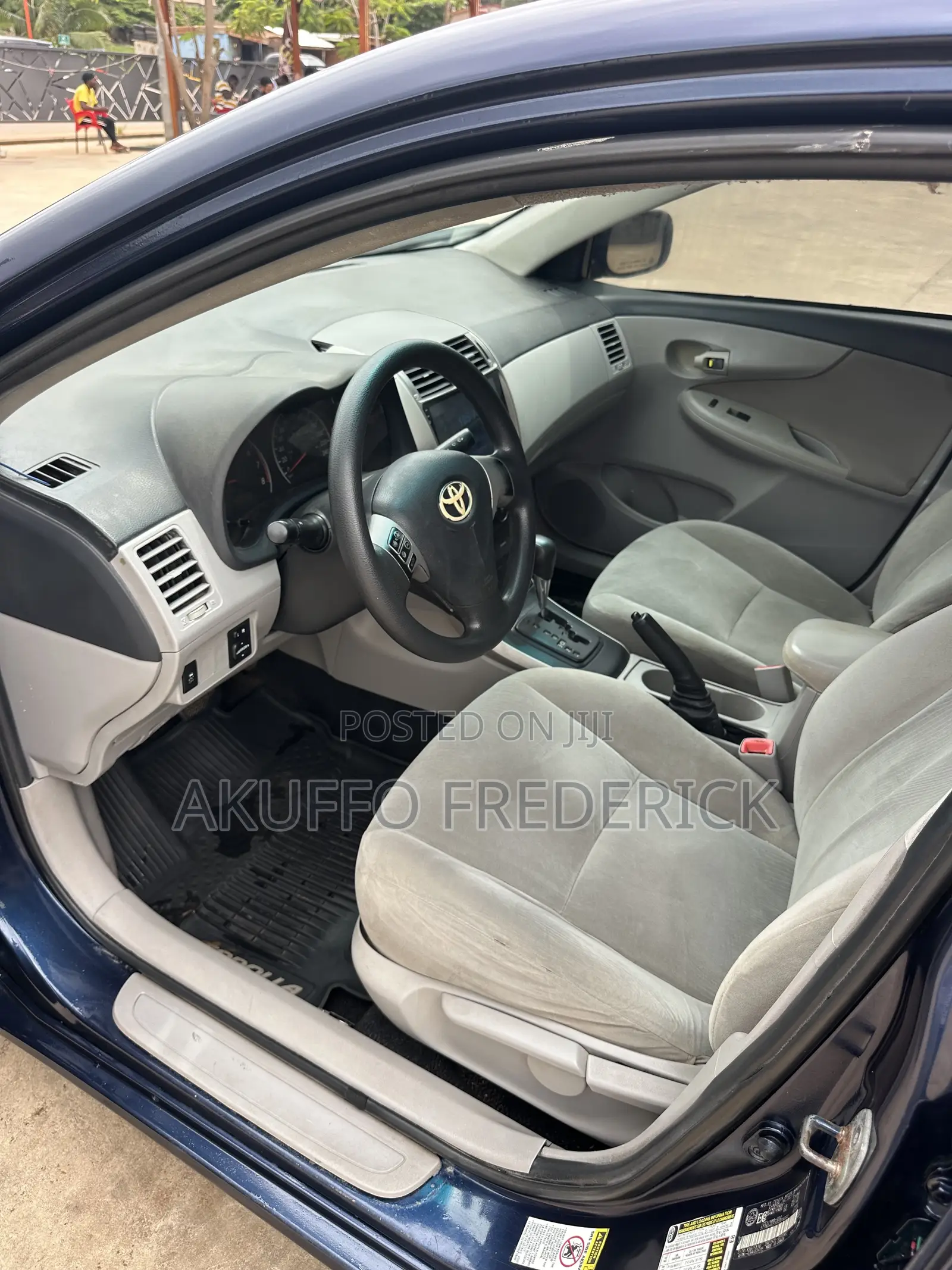 Toyota Corolla LE 4dr Sedan (1.8L 4cyl 4A) 2013 Blue
