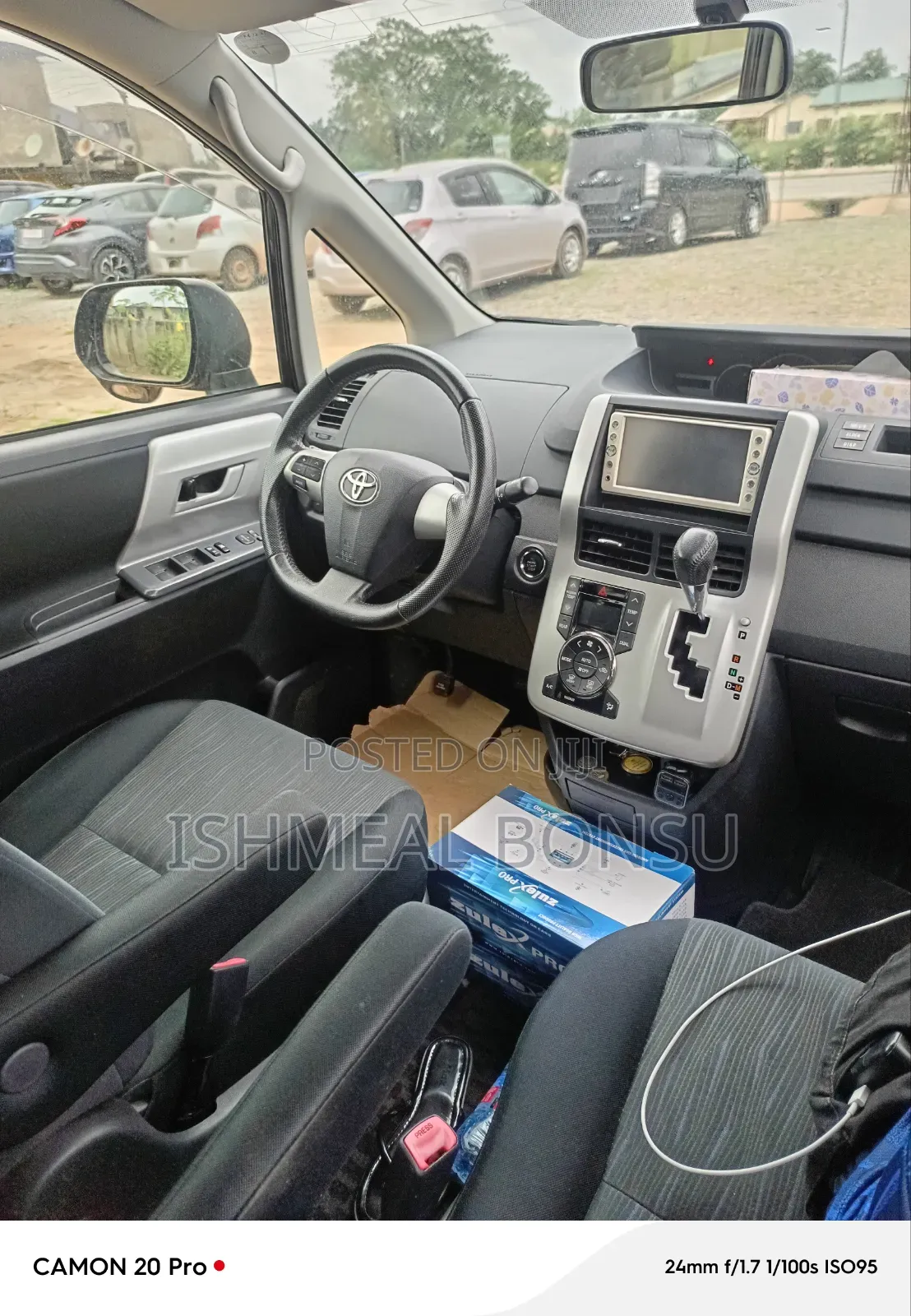 Toyota Voxy 2013 Black