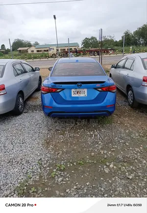 Nissan Sentra 2018 Blue