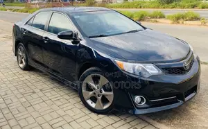 Toyota Camry SE 4dr Sedan (2.5L 4cyl 6A) 2014 Black