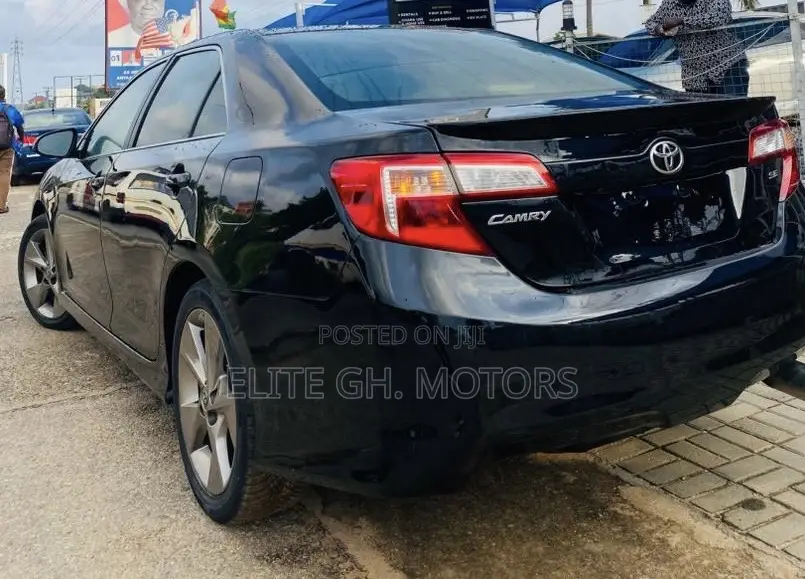 Toyota Camry SE 4dr Sedan (2.5L 4cyl 6A) 2014 Black